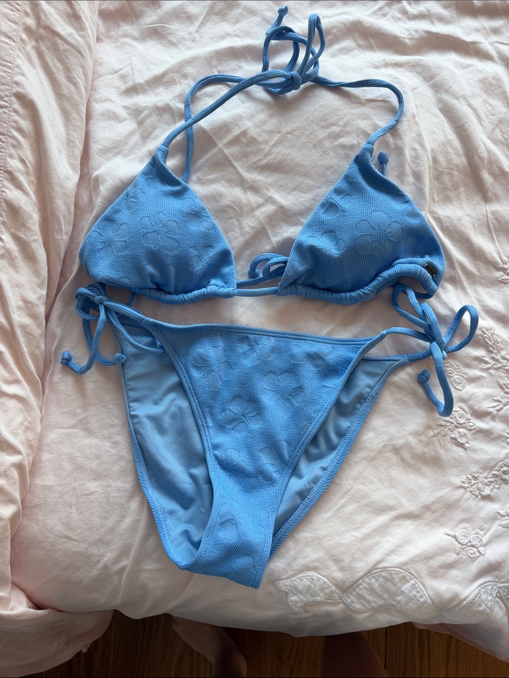 NWOT Blue Tie-Side Floral Textured Bikini